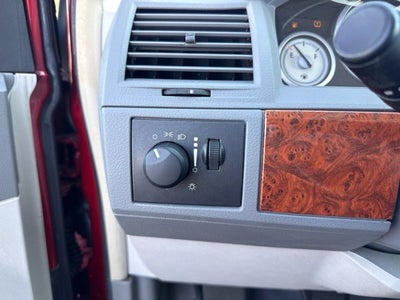 2008 Chrysler Town & Country LX
