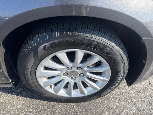 2013 Chrysler 300 Base