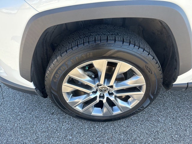 2022 Toyota RAV4 XLE Premium