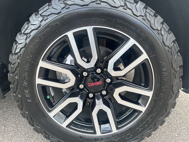 2025 GMC Sierra 1500 AT4