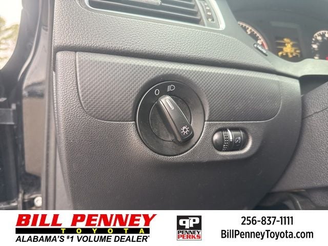 2012 Volkswagen Jetta 2.0L Base