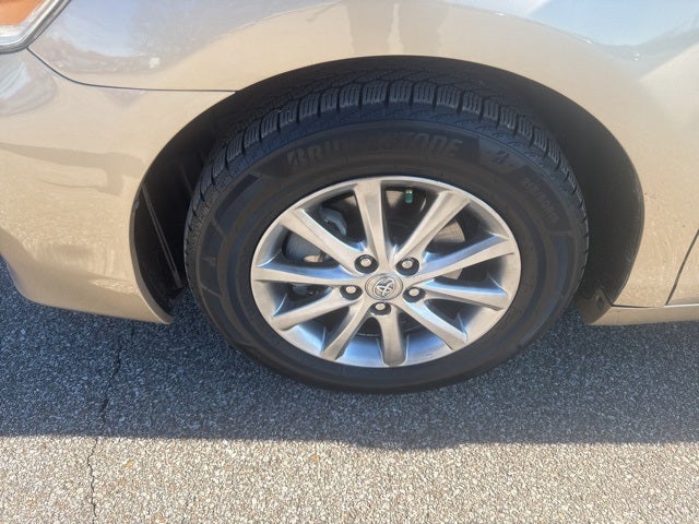 2011 Toyota Camry Hybrid Base XLE