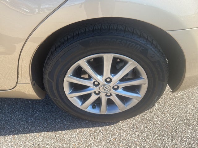 2011 Toyota Camry Hybrid Base XLE