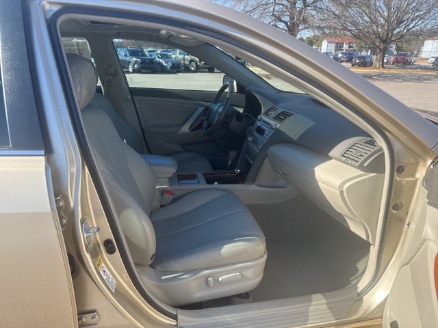 2011 Toyota Camry Hybrid Base XLE