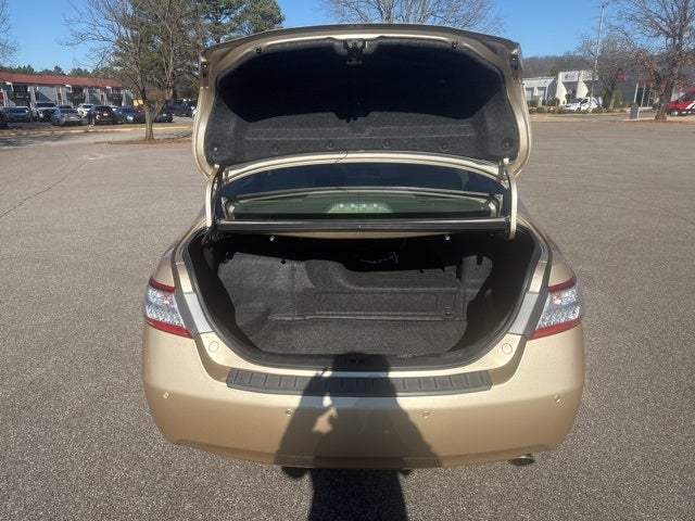 2011 Toyota Camry Hybrid Base XLE