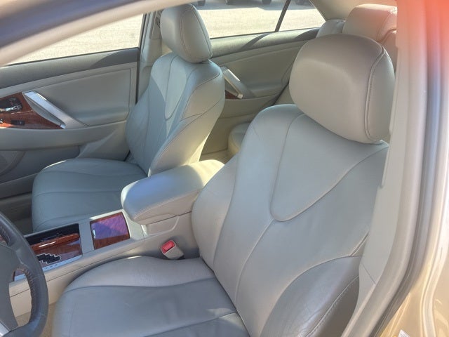 2011 Toyota Camry Hybrid Base XLE