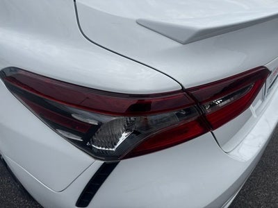 2022 Toyota Camry Hybrid SE