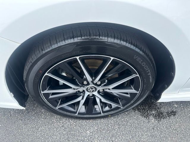 2022 Toyota Camry Hybrid SE