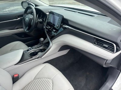 2022 Toyota Camry Hybrid SE