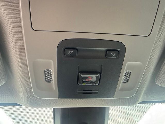 2022 Toyota Camry Hybrid SE
