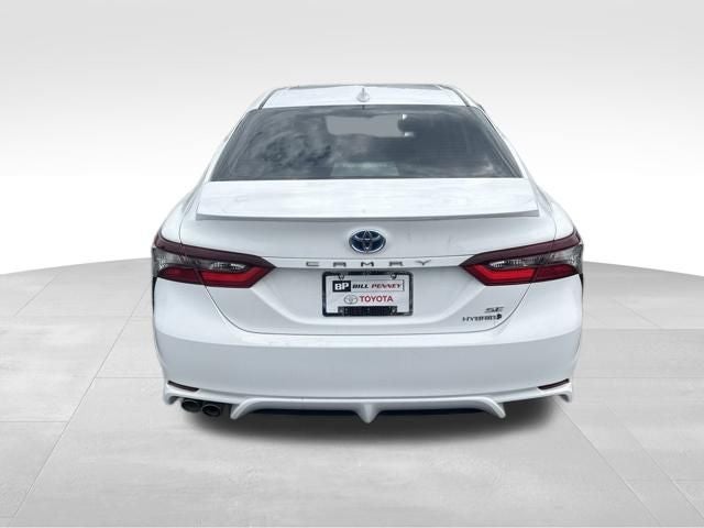 2022 Toyota Camry Hybrid SE