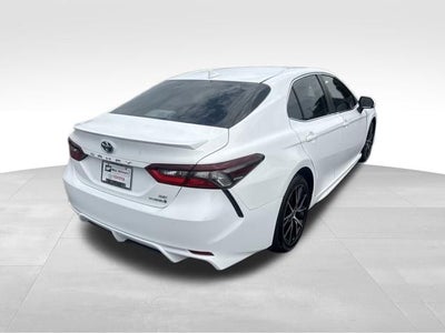 2022 Toyota Camry Hybrid SE