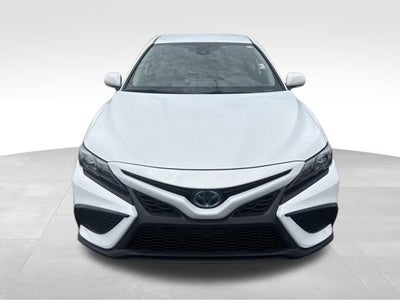 2022 Toyota Camry Hybrid SE