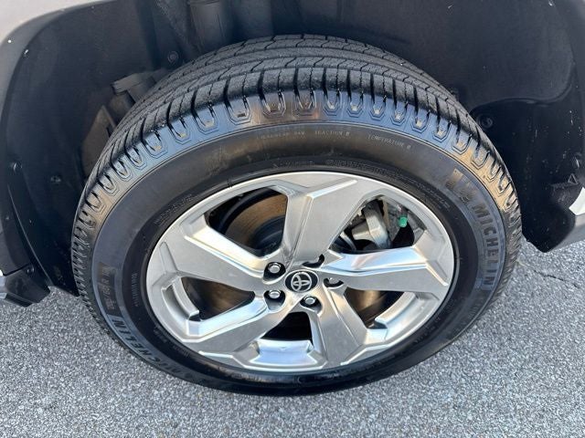 2021 Toyota RAV4 Hybrid XLE Premium