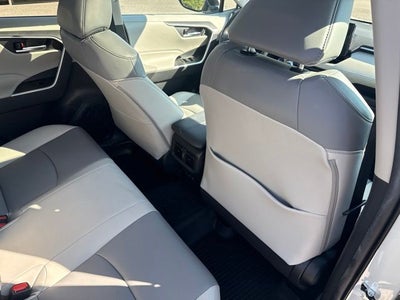 2021 Toyota RAV4 Hybrid XLE Premium