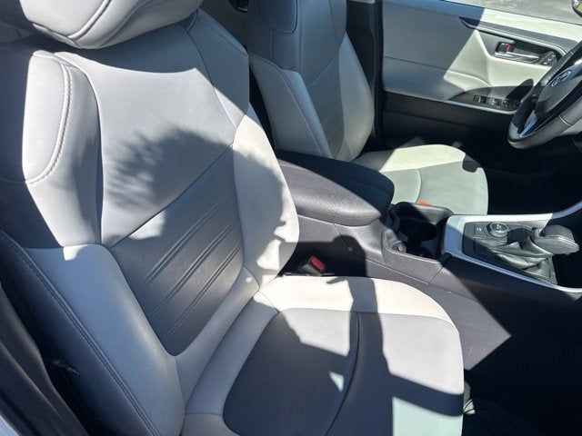 2021 Toyota RAV4 Hybrid XLE Premium