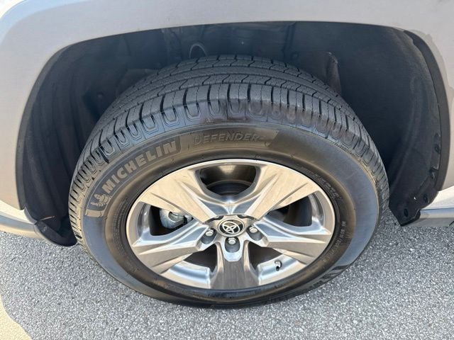2024 Toyota RAV4 Hybrid LE