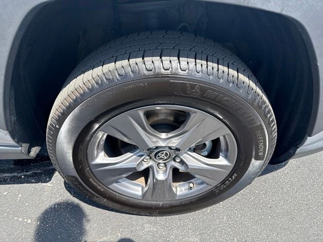 2024 Toyota RAV4 Hybrid LE