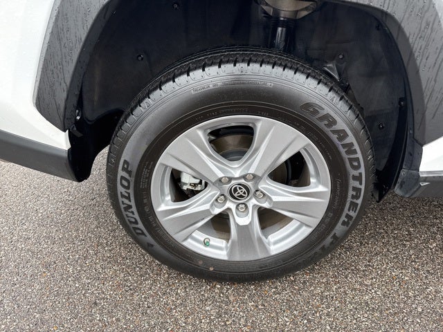 2022 Toyota RAV4 Hybrid LE