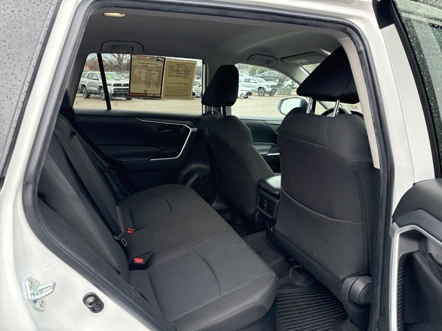 2022 Toyota RAV4 Hybrid LE