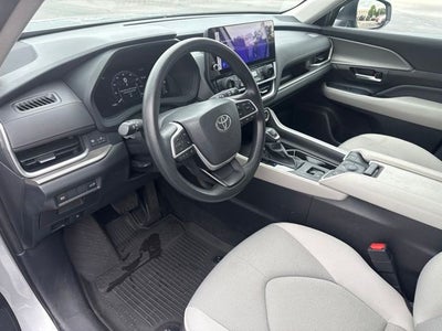2025 Toyota Grand Highlander LE