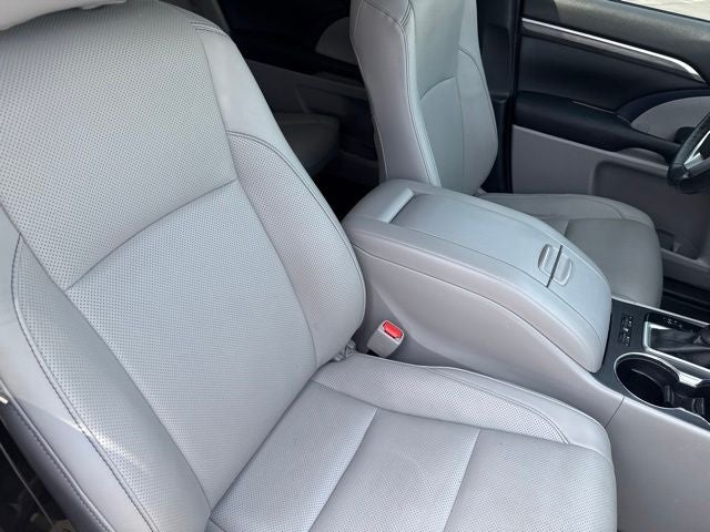 2018 Toyota Highlander Hybrid Limited Platinum