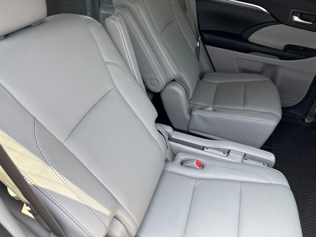 2018 Toyota Highlander Hybrid Limited Platinum