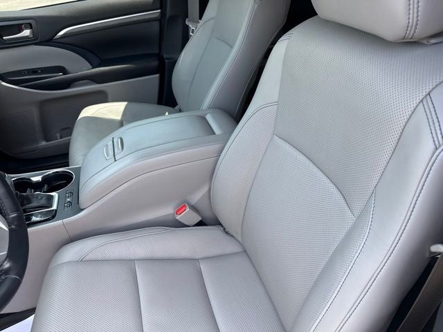 2018 Toyota Highlander Hybrid Limited Platinum