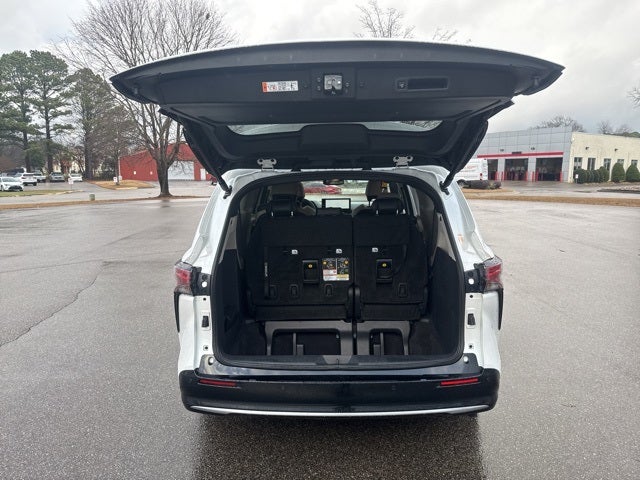 2025 Toyota Sienna Platinum 7 Passenger