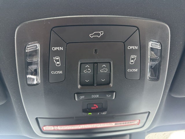 2025 Toyota Sienna Platinum 7 Passenger