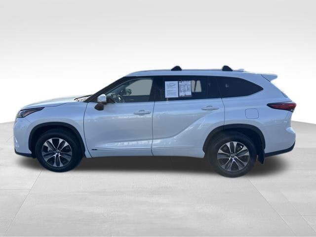 2022 Toyota Highlander Hybrid XLE