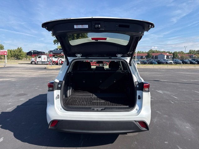2022 Toyota Highlander Hybrid XLE