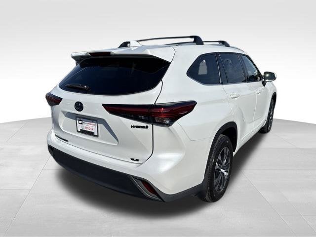 2022 Toyota Highlander Hybrid XLE