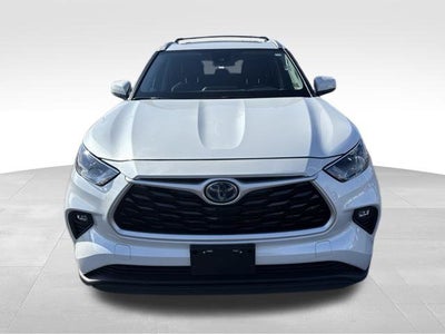 2022 Toyota Highlander Hybrid XLE