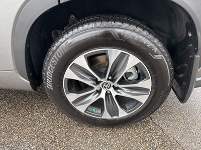 2025 Toyota Highlander Hybrid XLE