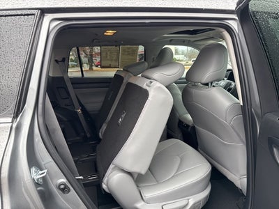 2025 Toyota Highlander Hybrid XLE