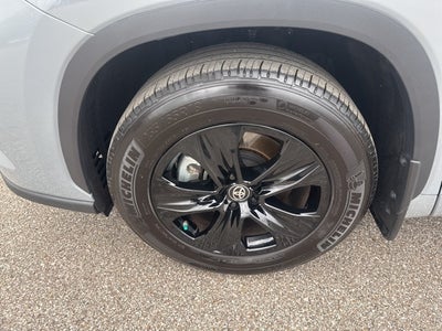 2025 Toyota Highlander Hybrid XLE