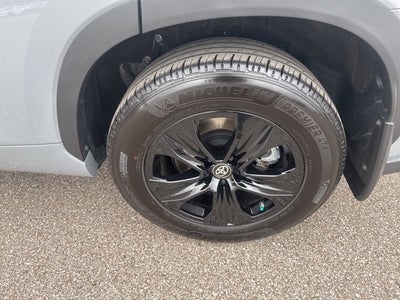 2025 Toyota Highlander Hybrid XLE