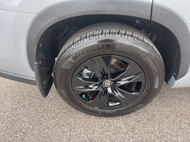 2025 Toyota Highlander Hybrid XLE