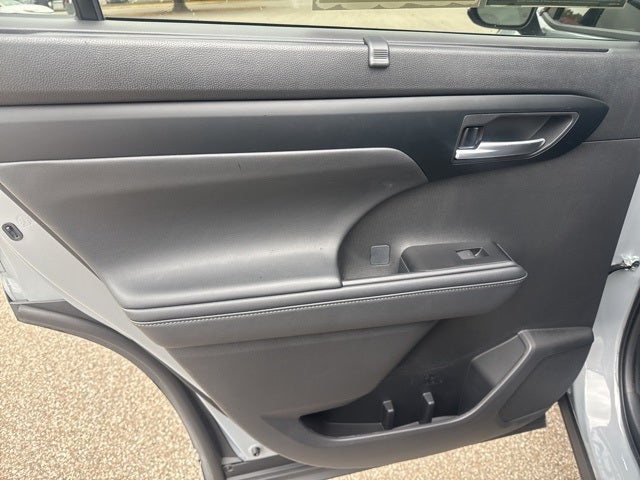 2025 Toyota Highlander Hybrid XLE