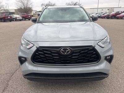 2025 Toyota Highlander Hybrid XLE