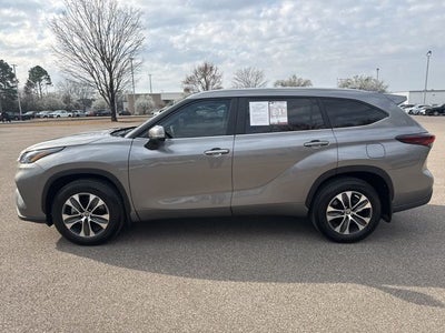 2025 Toyota Highlander XLE