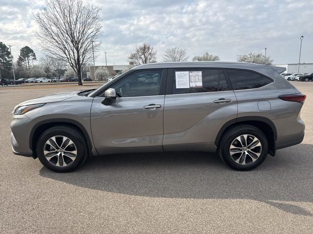 2025 Toyota Highlander XLE