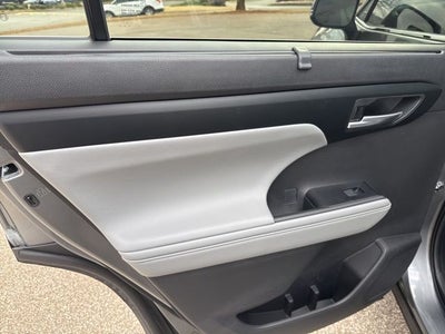 2025 Toyota Highlander XLE