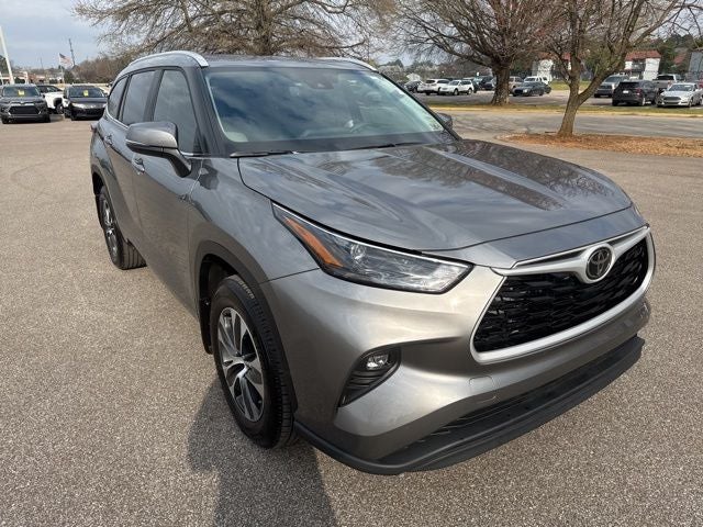 2025 Toyota Highlander XLE