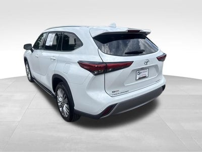 2023 Toyota Highlander Platinum