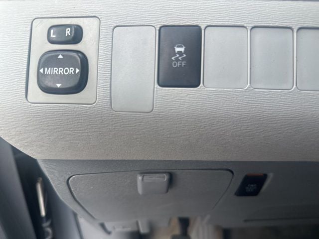 2014 Toyota Sienna LE 8 Passenger