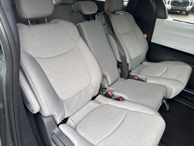 2026 Toyota Sienna LE 8 Passenger