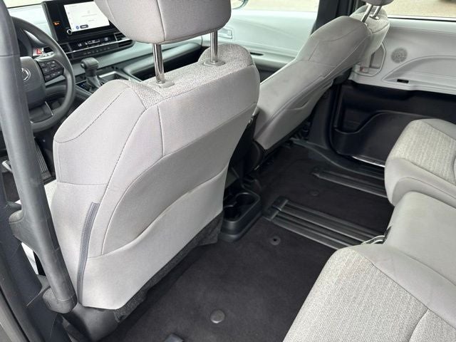 2026 Toyota Sienna LE 8 Passenger