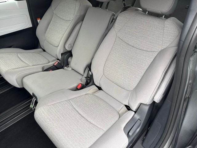 2026 Toyota Sienna LE 8 Passenger